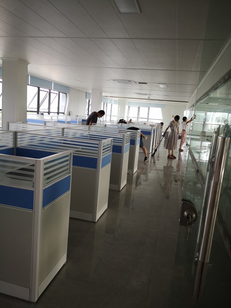 2020.8打掃衛(wèi)生，為搬遷做準(zhǔn)備.jpg